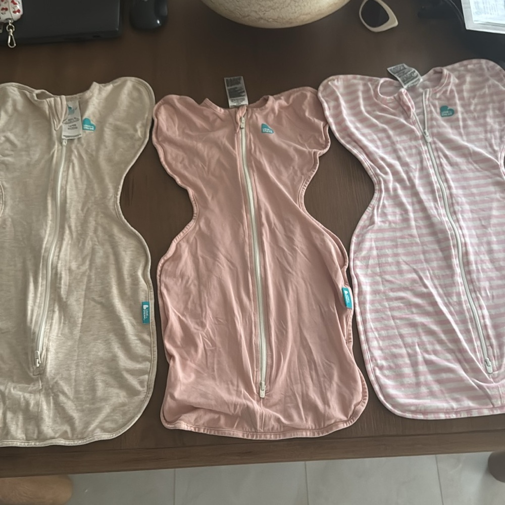 FREE SHIPPING! Love to Dream! 3- Set Size Small/ Pink and Cream Baby Swaddle Set